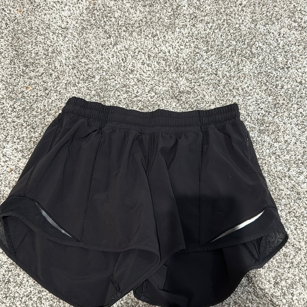 Black lululemon hotty hot shorts
